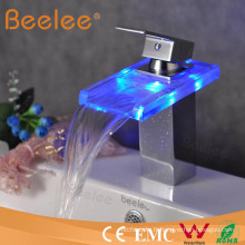 Mélangeur de bassin de robinet de salle de bains de cascade LED Qh0818f